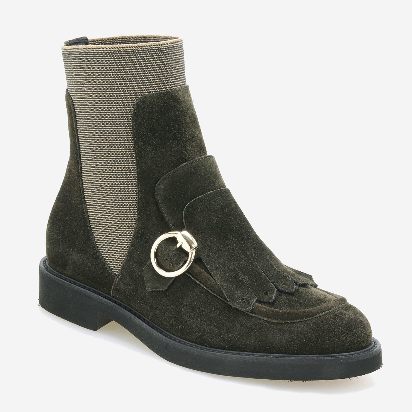 Botins com franjas e fivela