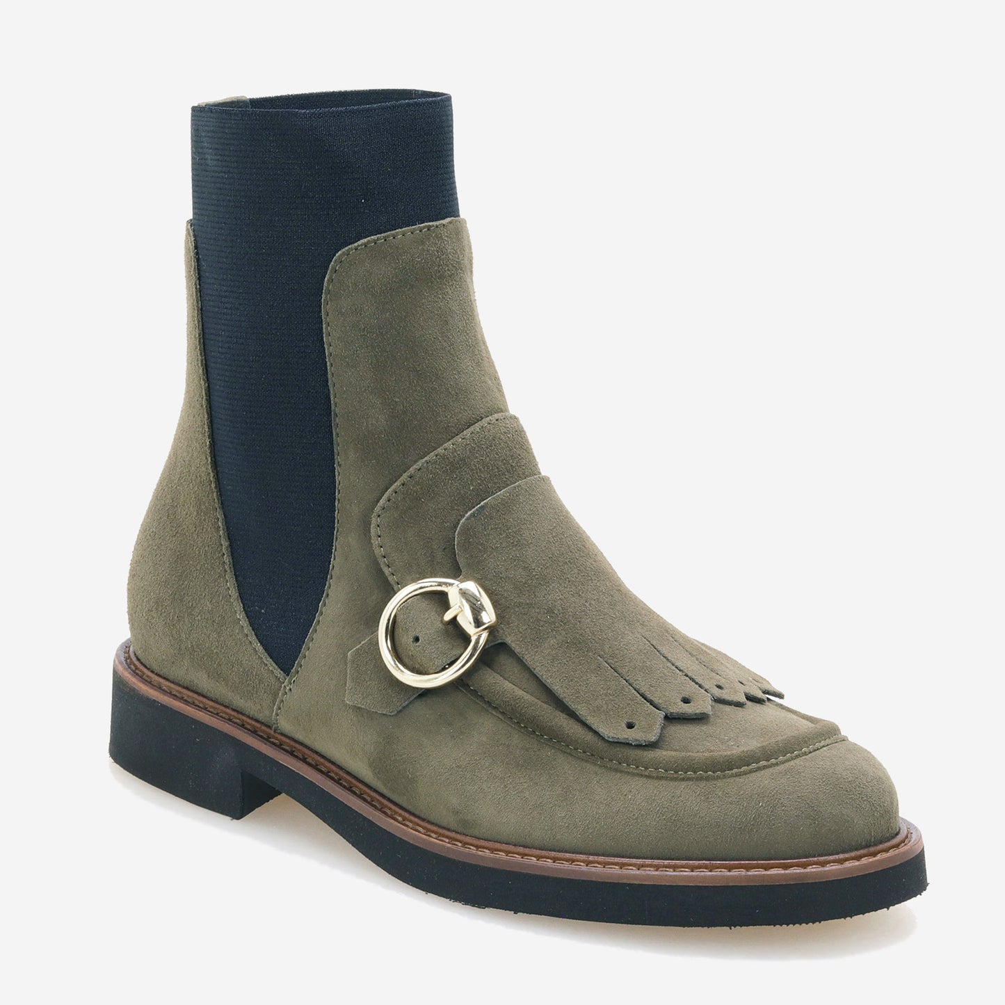 Botins com franjas e fivela