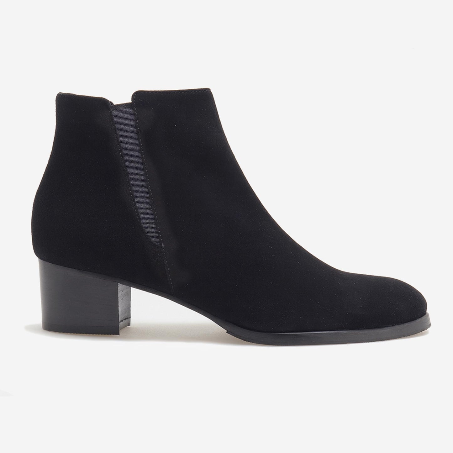 Botins Curtos em Camurça