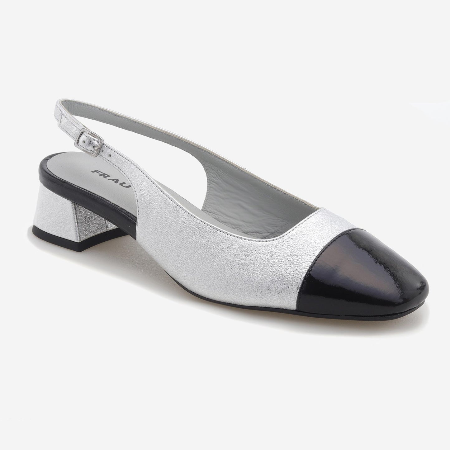 Sapatos Scarpin em pele metalizada