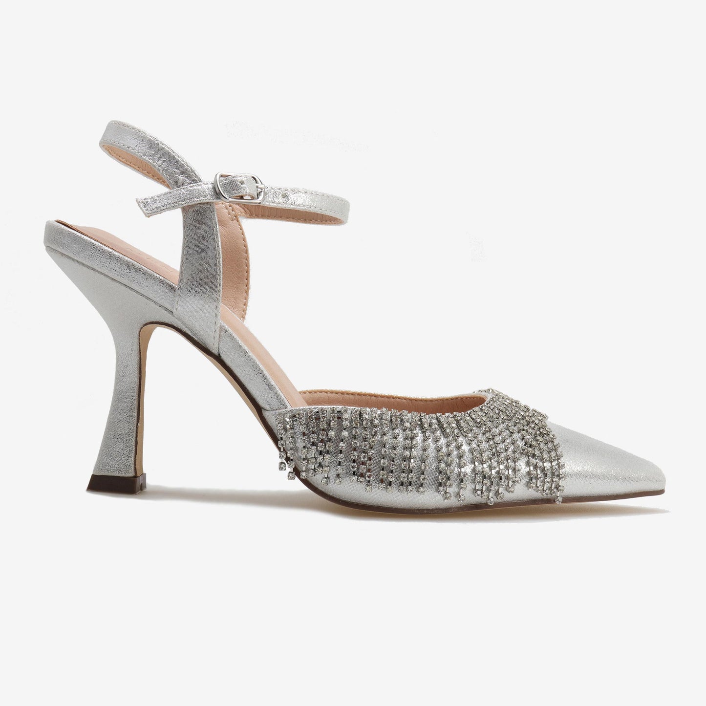 Scarpin com missangas