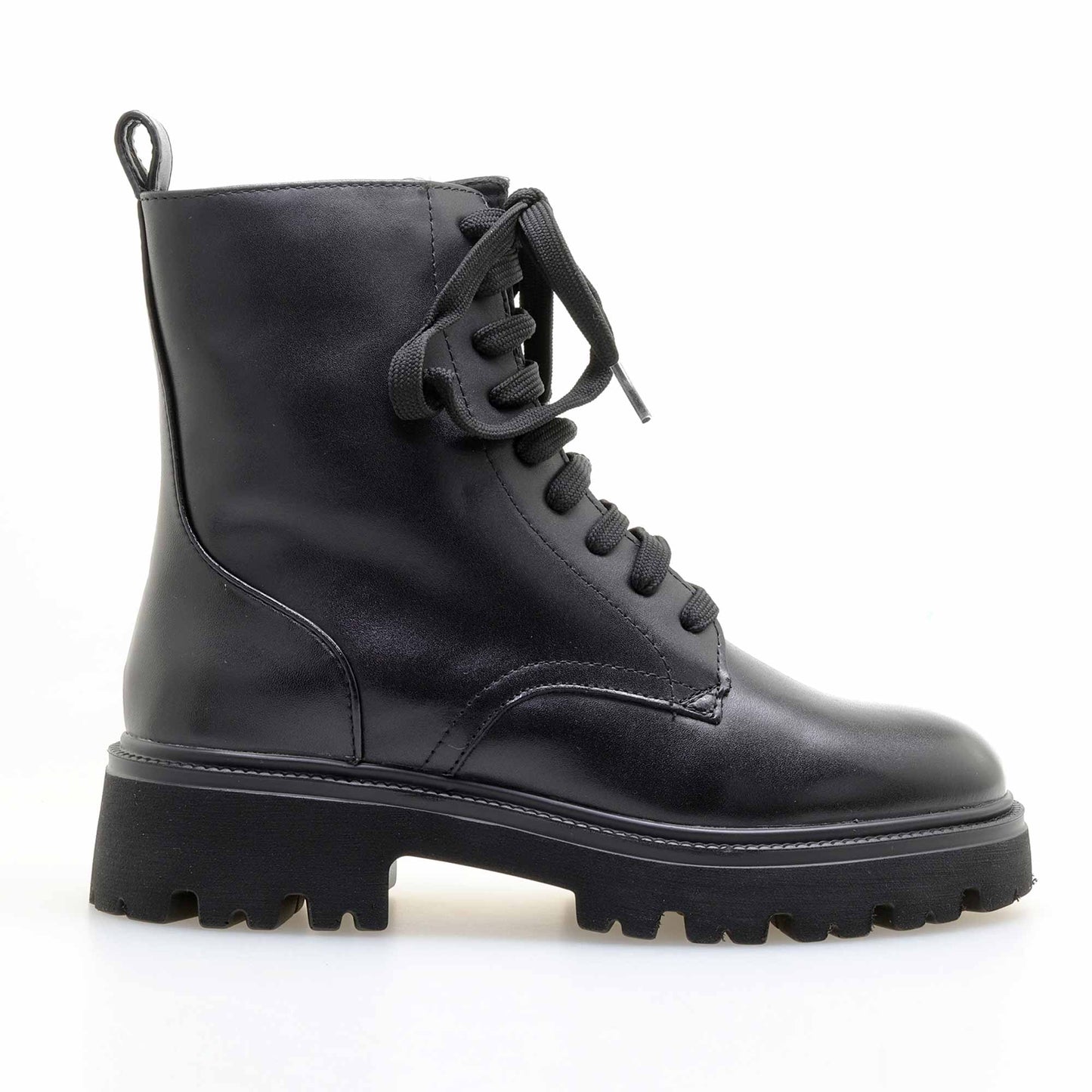 Botins com atacadores
