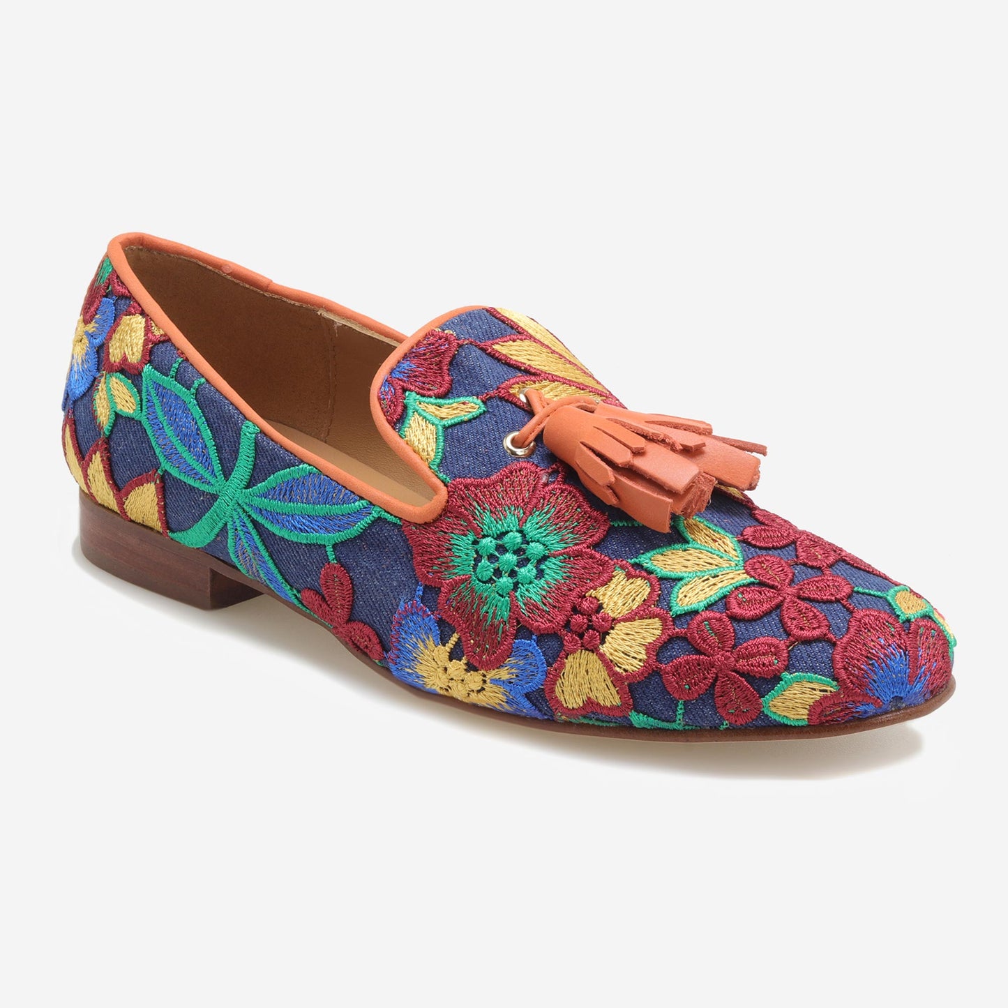 Mocassins em tecido bordado