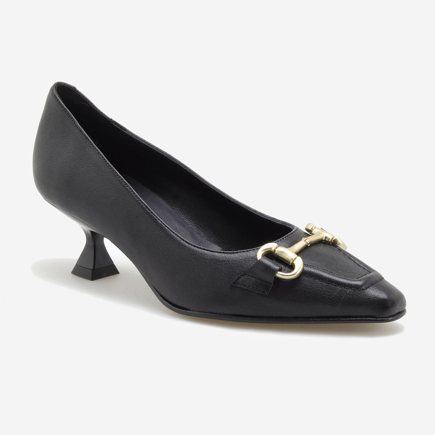 Sapatos Scarpin com Bridão