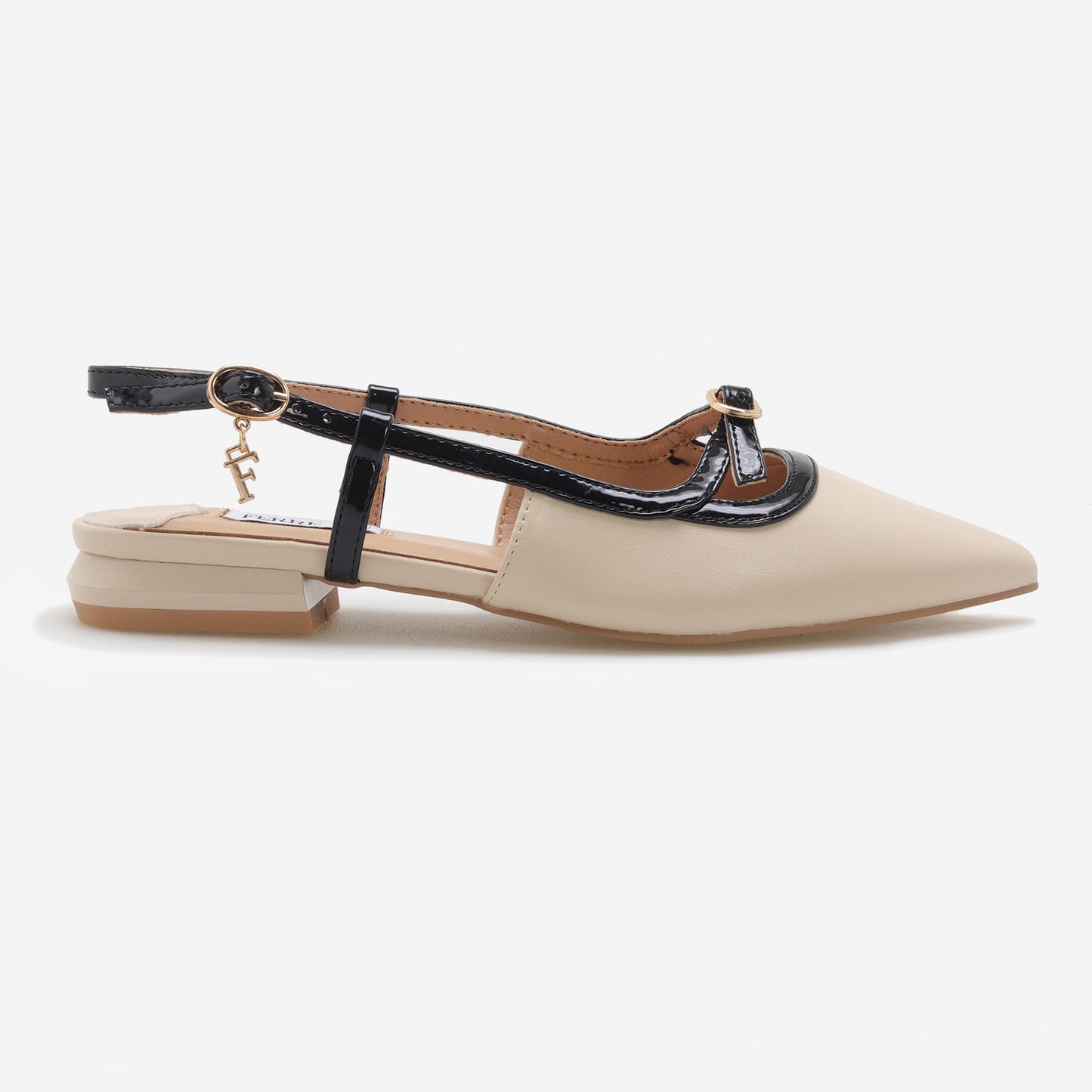 Sapatos Scarpin Bicolor com fivela