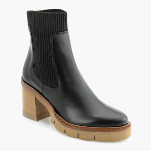 Ribbed elastic ankle boots