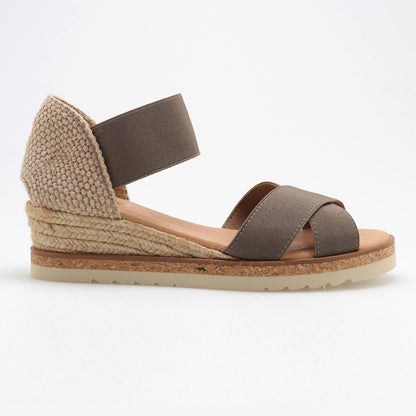 Summer espadrilles with crossed straps