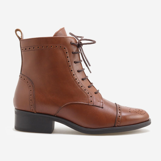 Botins em Pele com Atacadores