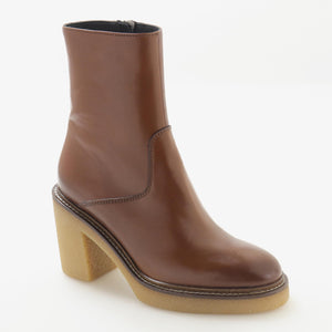 Ankle boot with rubber heel