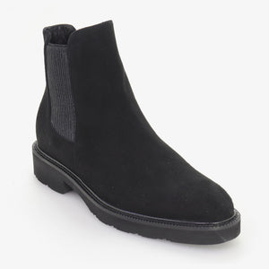 Classic suede ankle boot